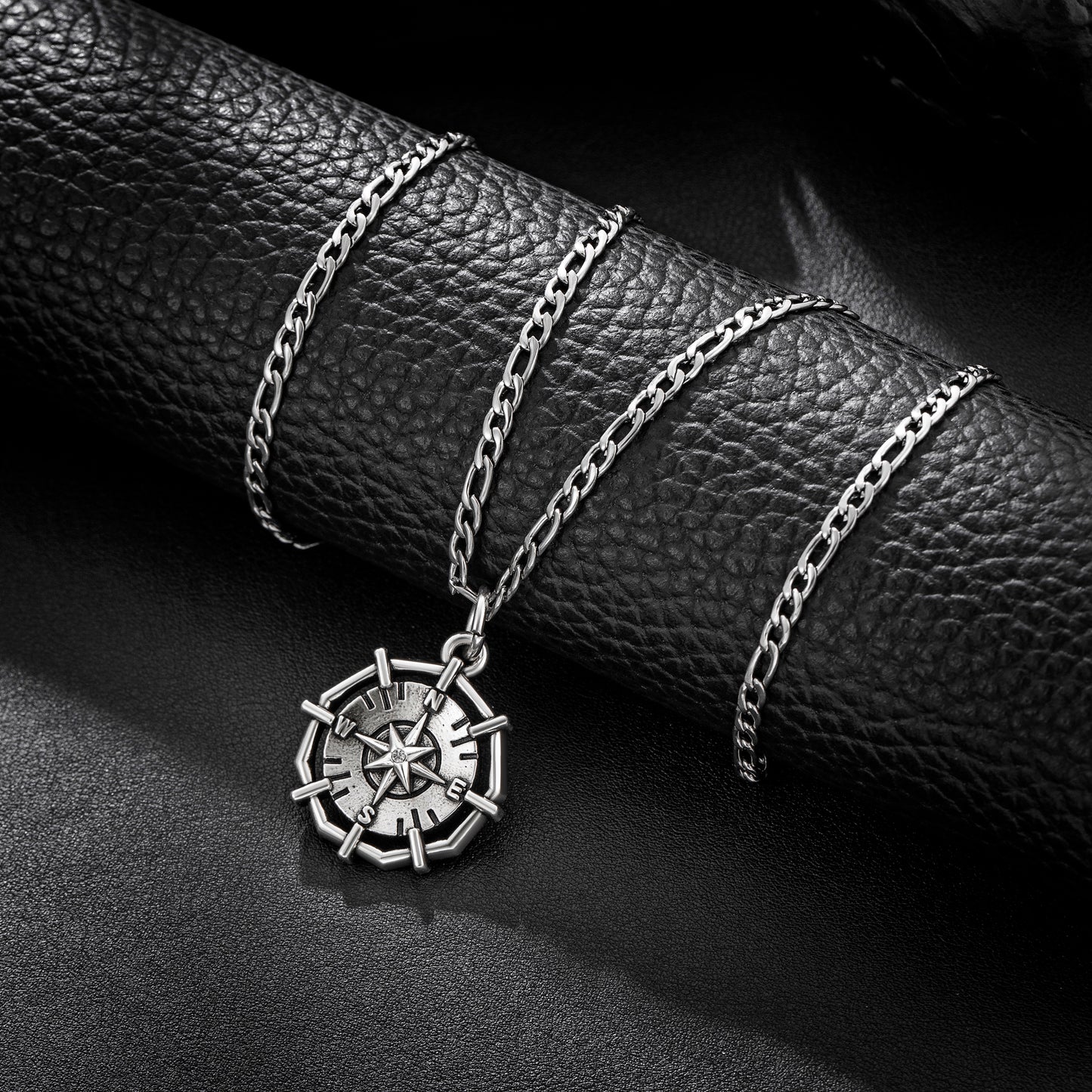 Antique Silver Compass Pendant Necklace Figaro Chain N01883