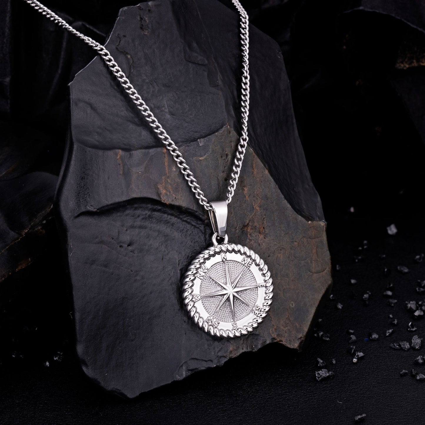 Compass Pendant Necklace Twisted Rope Chain N00499