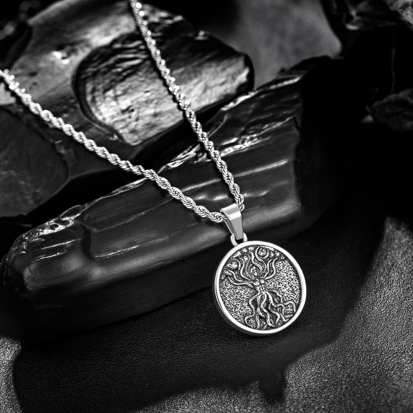 Antique Silver Tree of Life Pendant Necklace Twisted Rope Chain N00604