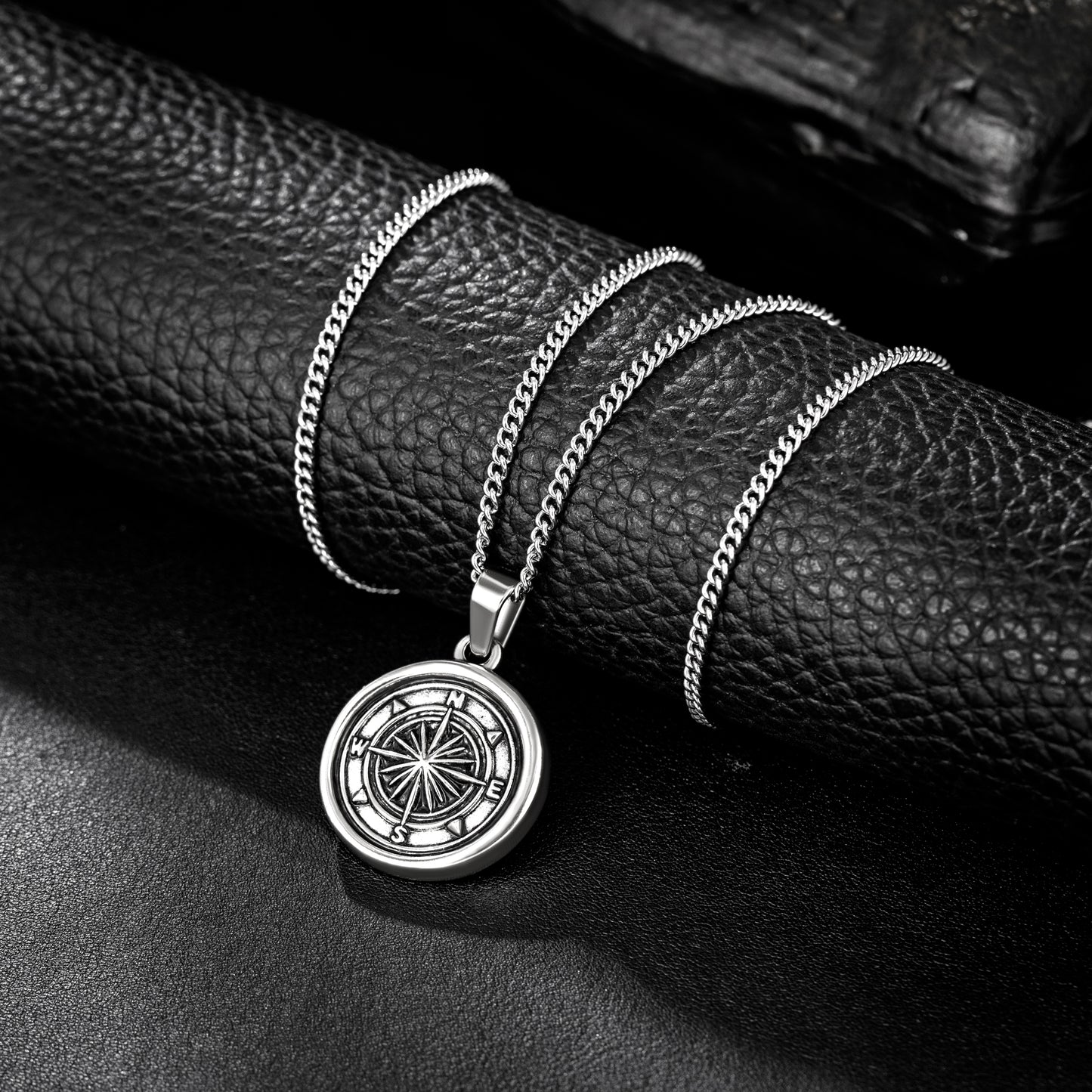 Antique Silver Compass Pendant Necklace Curb Chain N00678