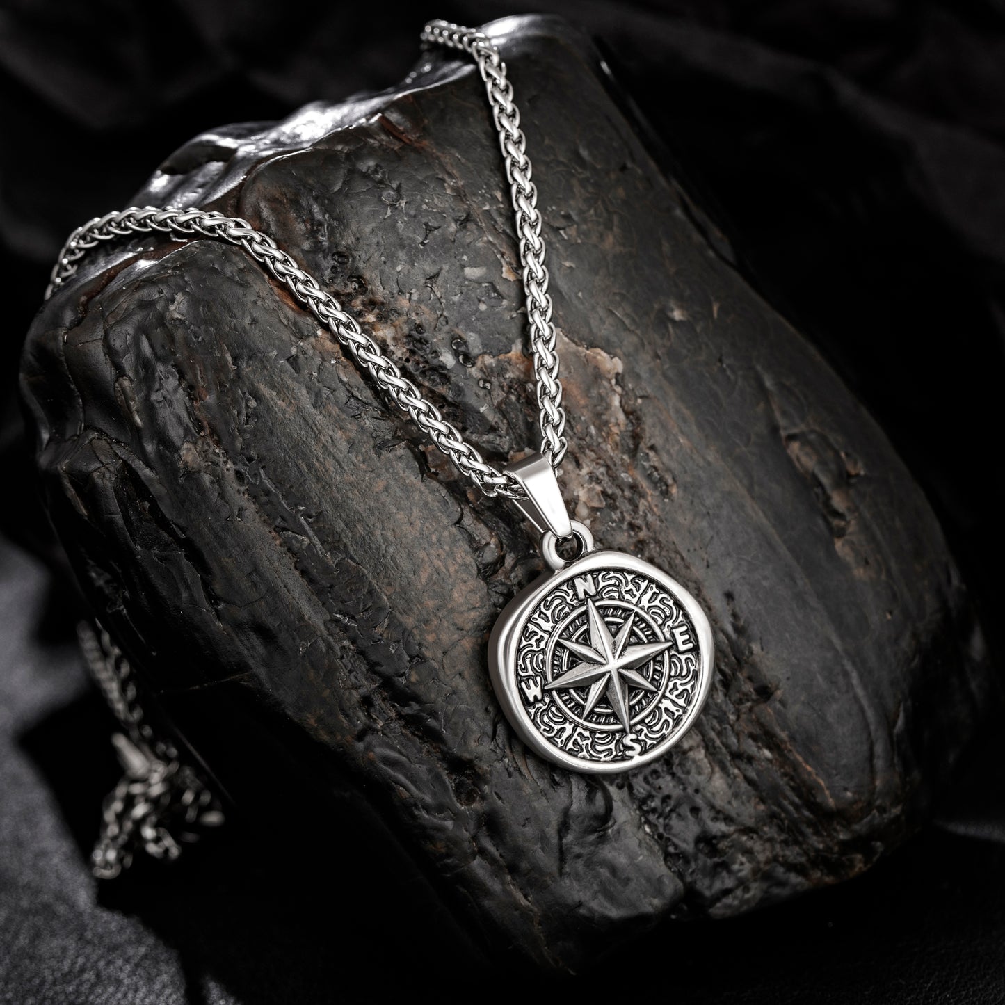 Antique Silver  Compass Pendant Necklace Wheat Chain N00704